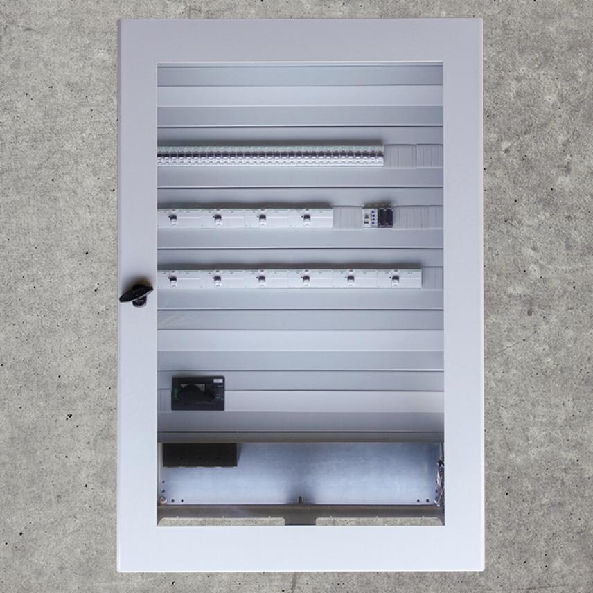 Electrical cabinets heating cable Ground